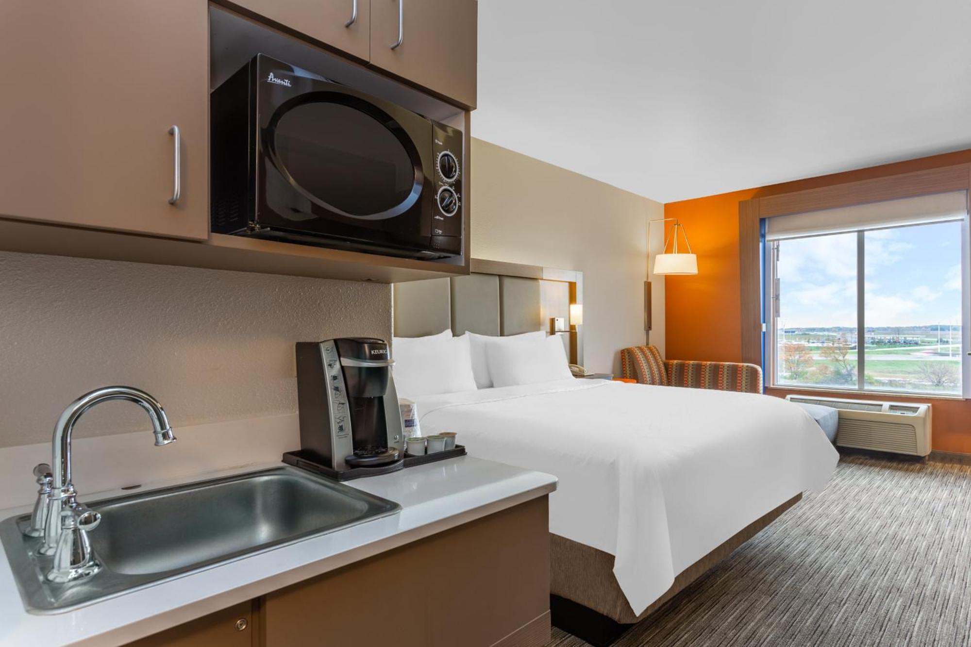 Holiday Inn Express Rockford-Loves Park By Ihg Bagian luar foto