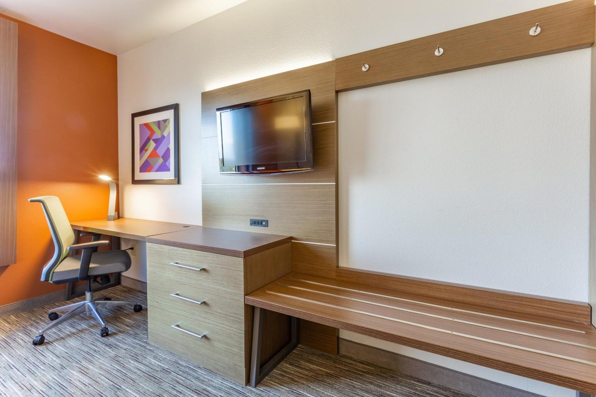 Holiday Inn Express Rockford-Loves Park By Ihg Bagian luar foto