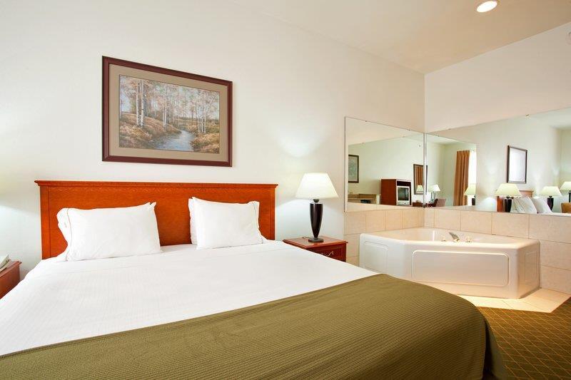 Holiday Inn Express Rockford-Loves Park By Ihg Bagian luar foto